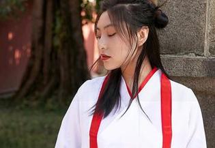 MiiTao蜜桃社 – 沐子熙V的女孩，私房图包，每一张都有种说不清的魅惑呢。