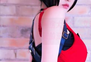 看！MissWarmJ的私房大酒窖，艾达·王正片喝出了美的滋味！
