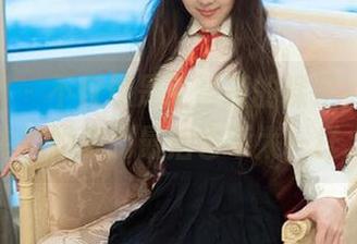 TuiGirl – 不仅仅是王馨瑶的裸足，作品集中的她直到最后也不太一样。