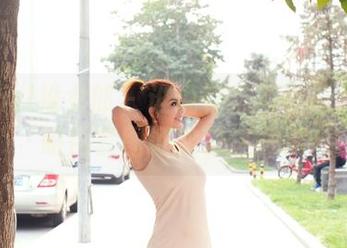 TuiGirl推女郎 – 谁说棉袜不性感？林萌萌用套图证实了这一点