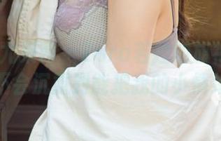 UGirls尤果网 – Zora若拉的旗袍图集：旗袍会不会沉重到能把我的小情绪压扁？