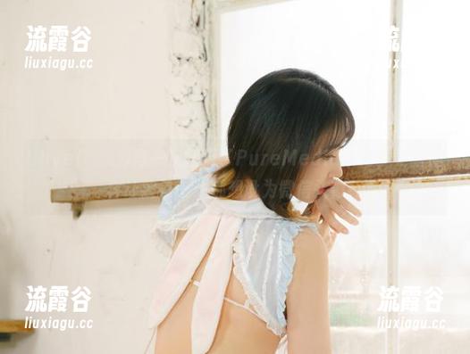 Uhye(이유혜)再一次翻新了PureMedia系列，更新内容让我每一张都想设为微信头像！