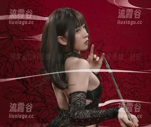 懂事的Uki雨季，秒推靡烟旗袍作品集更新，轻轻松松收获点赞。