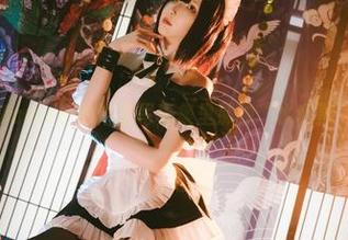 不得不说，Vams子的浴室写真集里那种“水和影”玩得好有趣