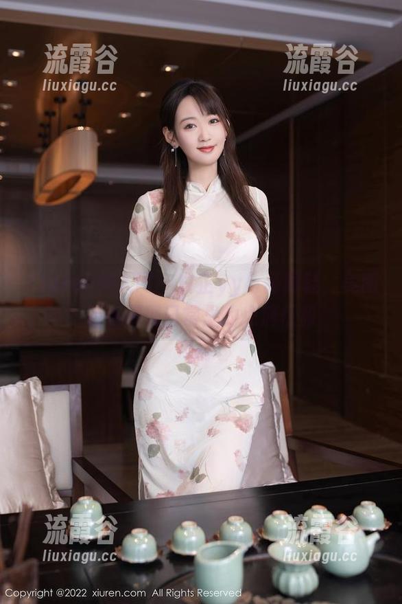 Xiuren秀人网 - 白芷yy与高跟鞋，美图精选展现日常里的点滴优雅