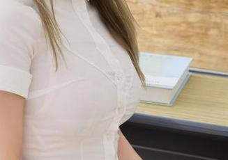 Xiuren秀人网 – 在绮里嘉Carina的定制黑白里，迷失对图片的所有想象