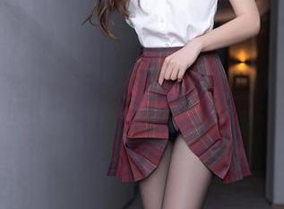 Xiuren秀人网 – 苏苏阿的双马尾写真秀，好看得想下载一整本！