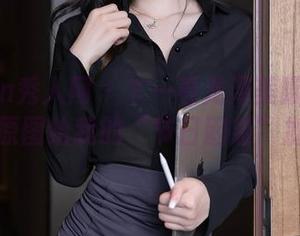 Xiuren秀人网 – 乍一看龙泽美曦的圣诞写真，原图给我的“节日困惑”加深了。