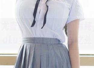 YouMi尤蜜荟 – 与众不同的清纯，欧阳LuLu全套图包的特别之处