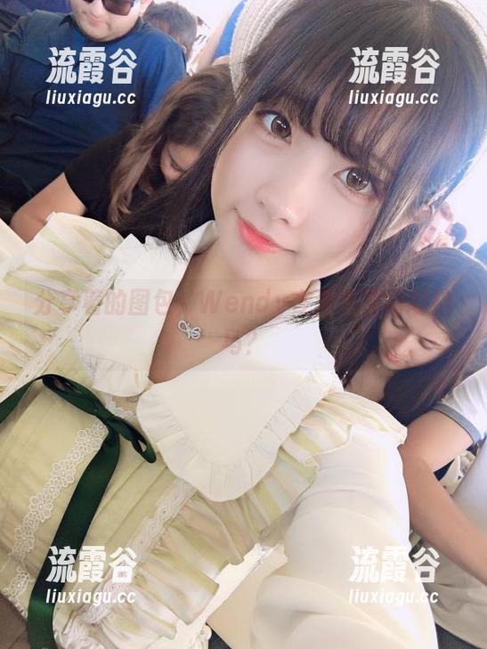 分享着的图包，Wendy在浴室里叨叨神马？