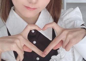 细品けん研，fantia合集里的图片让人忍不住想多看几眼！