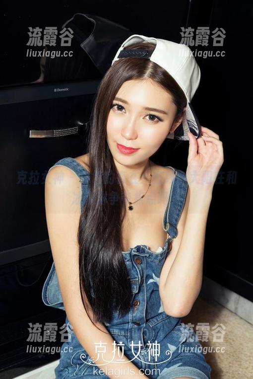克拉女神 - 白色的存在：在线，大阳在和冰淇淋争夺焦点吗？