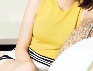 克拉女神 – 想看宋黛的秘书范儿？下载她的写真，做个判断。