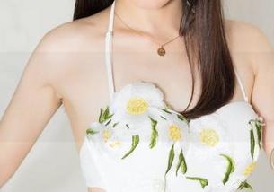 克拉女神 – 舒彤的万圣节套图，壮观的奇装异服，我的天，审美在哪儿？