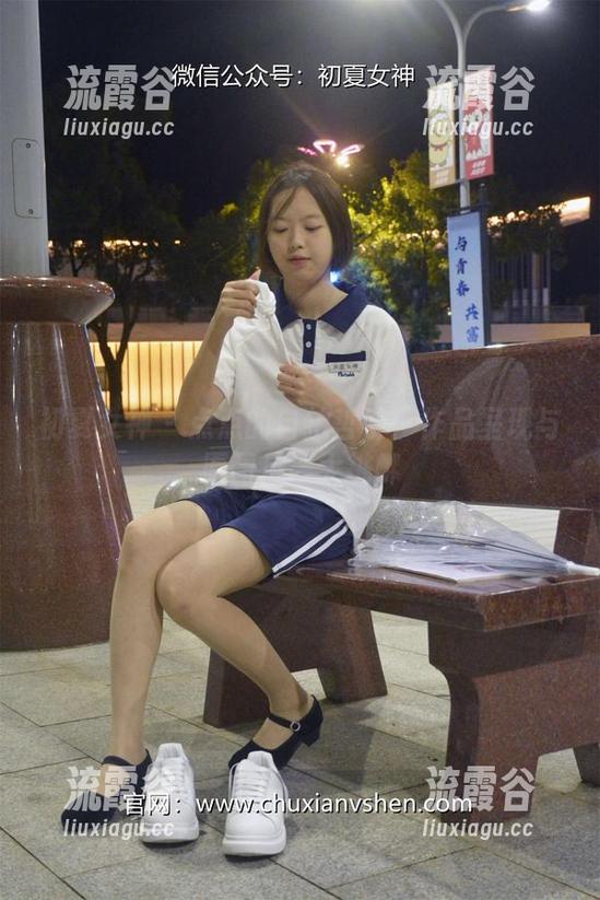初夏女神 - 点点的自拍哲学：作品呈现与原图反差大挑衅