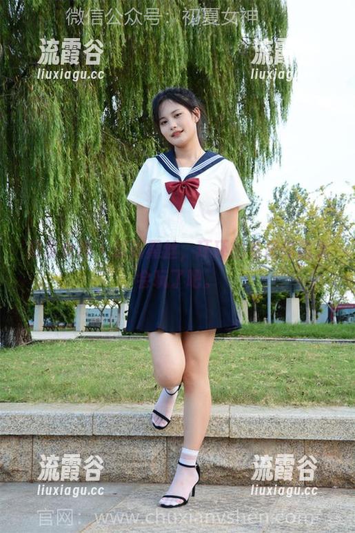 初夏女神 - 说到黑丝，环环的私房作品太会玩了吧。