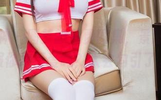 头条女神 – 圆梦的免费图集，景淳给的制服你敢不爱吗？太会勾引了。