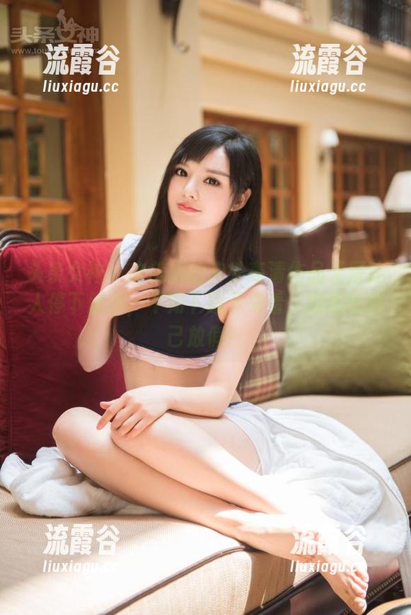 头条女神 - 申美嫣的户外高清作品无疑让人停下脚步，不如下载下来看，顺便给自己放假！