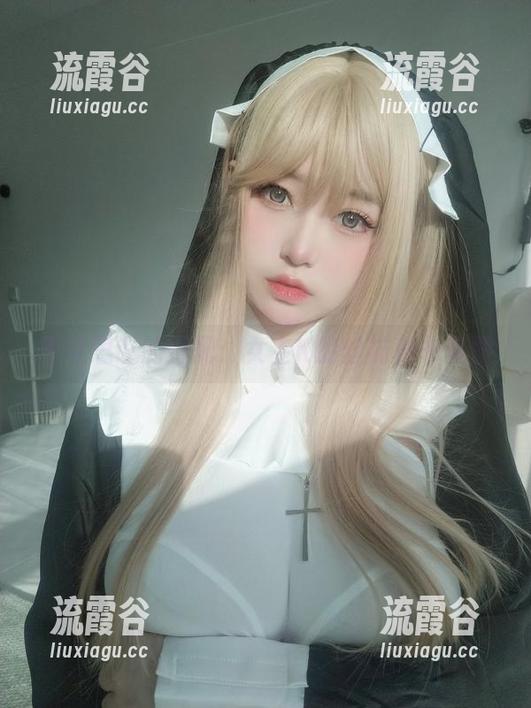 不可思议的搭配:女主K的丝袜秘书套图 不可思议的搭配:女主K的丝袜秘书套图