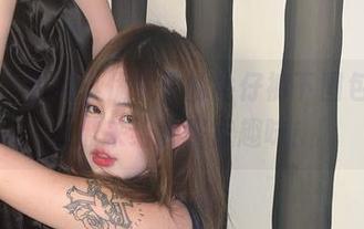 微密圈 – 借用小优优子的牛仔裤下图包，下载一波来给我整点趣味！