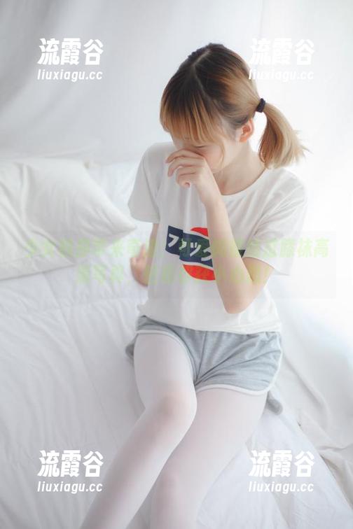 少女秩序带来奇迹:可爱蝴蝶结过膝袜高清写真,轻松俘获小心思! 少女秩序带来奇迹:可爱蝴蝶结过膝袜高清写真,轻松俘获小心思!