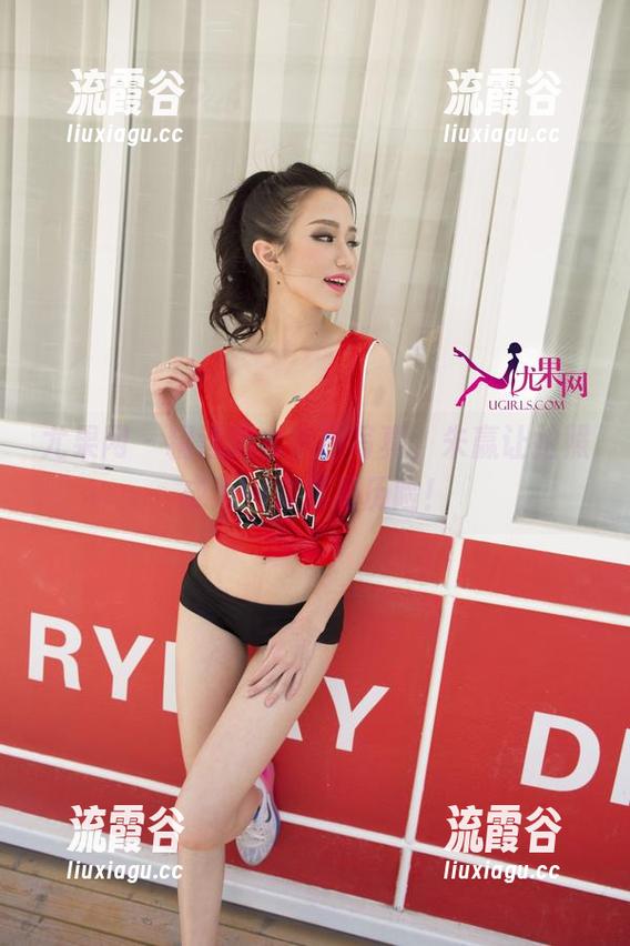 尤果网 - 精选的水手服写真，朱赢让拍照成为一次航海历险！