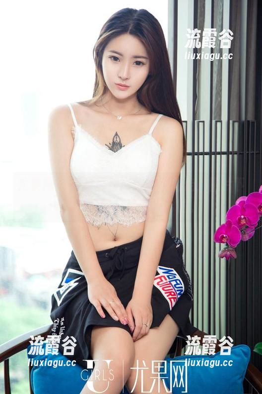 尤果网 - 杨晨晨在高跟鞋中游走，图片下载留下的只是一点唏嘘。