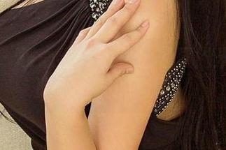 尤果网 – 丧心病狂的女王写真！米妮让你眼前一亮的套图。