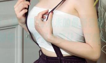 尤果网 – 非常期待米米的最新套图更新，姐姐的每一次登场都能让我浮想联翩。