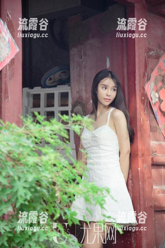 尤果网 - 赵颖儿再推出新作，白色背景下的她，你的图库需要更新了吧？