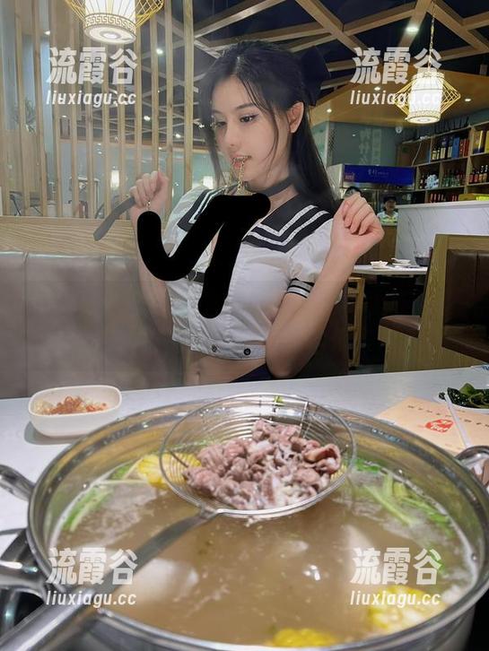 微密圈 - 就是阿朱啊的高清小窗大床：每一拍都是漫不经心的优雅