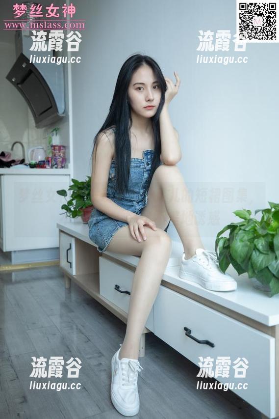 梦丝女神 - 发现了？张灵儿的短裙图集，不留余地，一字不差地诱惑