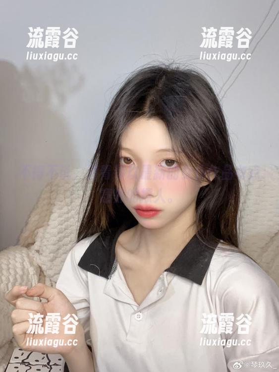 不得不说,清青琴玖最新的女仆作品有点意外的撩人。 不得不说,清青琴玖最新的女仆作品有点意外的撩人。