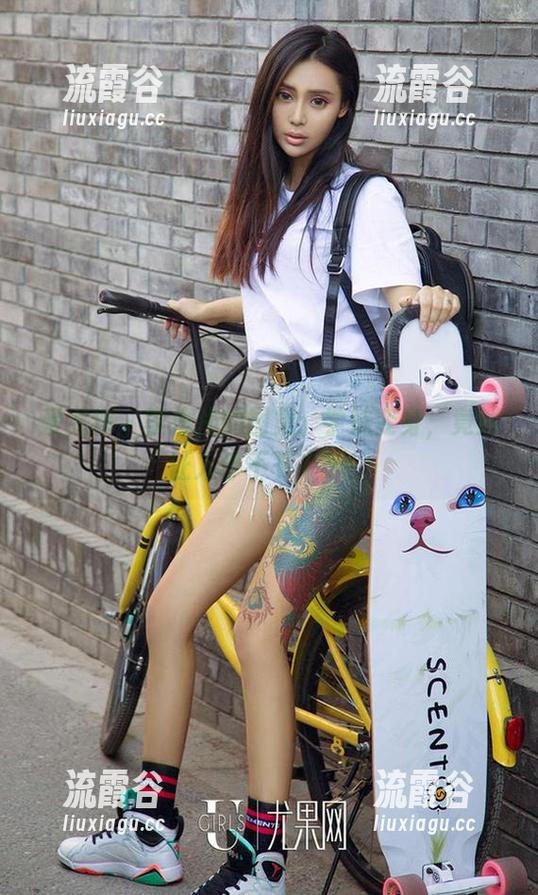 爱尤物 - 李浅浅的图集：学妹变身，竟然让人停不下来呀！