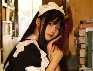 白莉爱吃巧克力出手了，新写真集爱蜜莉雅，真能让人小鹿乱撞！