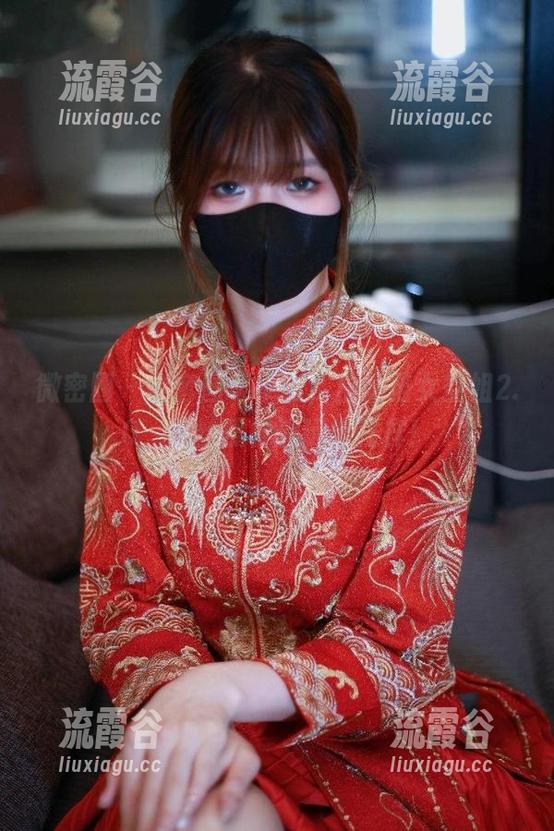微密圈 - 全套图集奉上，白龙猫女空姐2.0，黑丝照样能玩出花样！