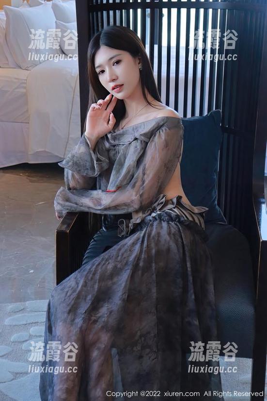 秀人网 - 在BABY_柒的教室里，除了知识，没定还藏着点儿别的...图包合集速看！