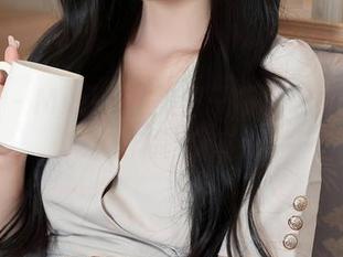 秀人网 – Mieko林美惠子带着秘书来的合集，作品走位别致