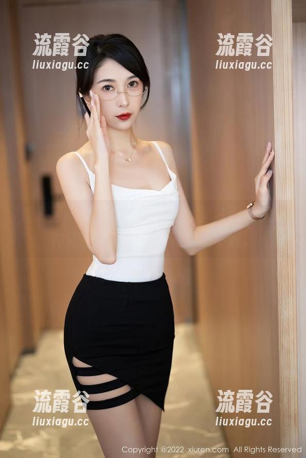秀人网 - 美图中的刘婷婷,丝袜就像是一种奇特的吸引力…有点想不通。 秀人网 - 美图中的刘婷婷,丝袜就像是一种奇特的吸引力…有点想不通。