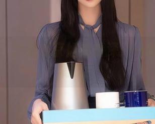 秀人网 – 大美媚京姐弟情深：一套图包全搞定！