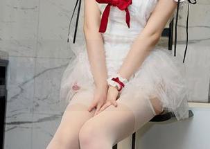 秀人网 – 网盘也是好事，可我的心早被欧阳若依的比基尼写真拽走了。