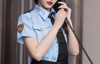 秀人网 – 甜妮的泳衣分享，是不是应该给她个水中女神的封号？