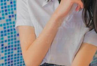 秀人网 – 在线等盼盼龙女sunny，短裙搭配让人想多了……咳咳。