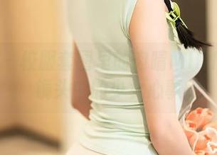 秀人网 – 校服套图里的肉晴MINI：那个镜头中的少女心事