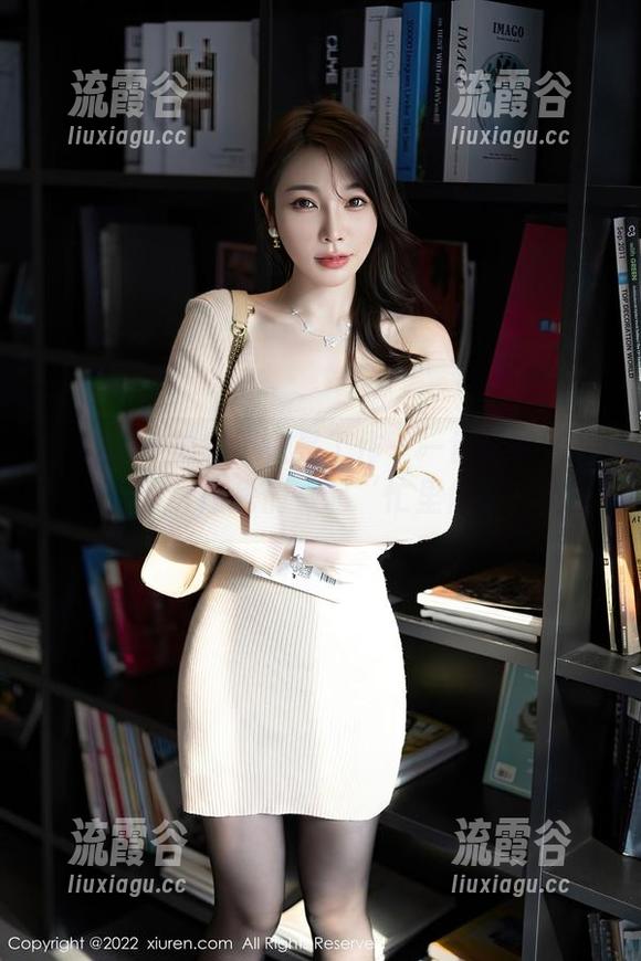 秀人网 - 秘书不只是工作——舒林培的美图更新，让我们一起‘忙里偷闲’！