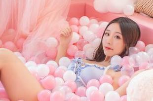 穆零Mu0的居家写真大合集，随便翻翻就不想出门了。