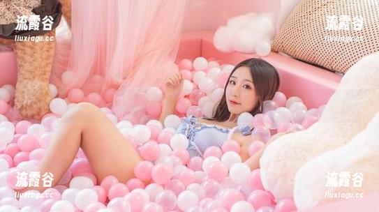 穆零Mu0的居家写真大合集，随便翻翻就不想出门了。
