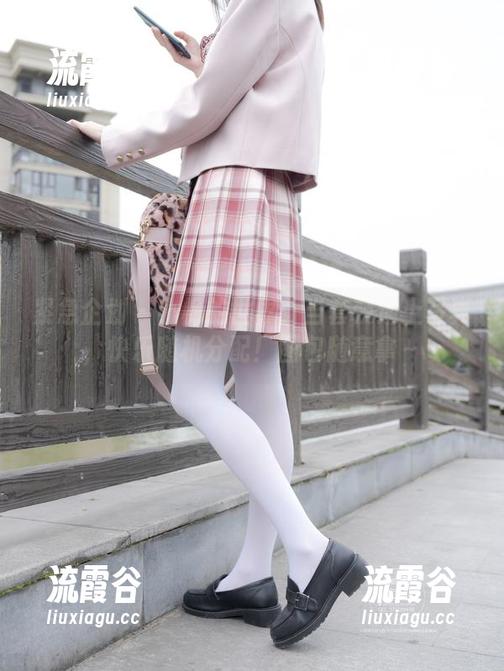 紧急企划 - 小枫的世界：当套装遇上写真，快乐随机分配！图包随意拿～