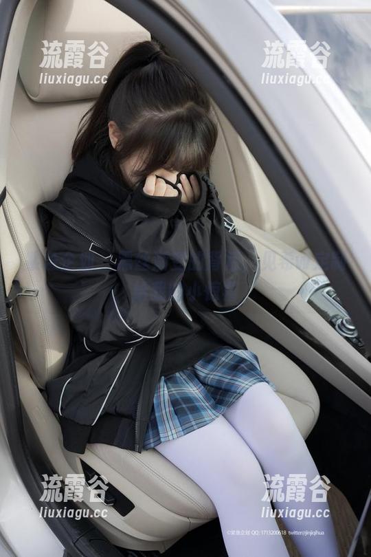 紧急企划 - 黑丝渐变的背后，见希w定制给我的小惊喜