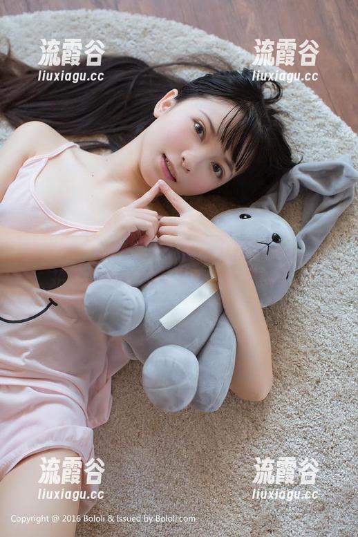 菠萝社 - 私房写真：看猫九酱Sakura一抬手，地板都因为太甜而发热了。